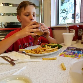 Chase's Diner - $12 burger, eh - Diners Near Me - Chandler, Arizona