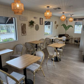 Bare Roots Coffee House - Inside Seating. There is a big table (seats 6-8) in the back. - Coffee & Tea Near Me - Fort Myers, Florida Bare Roots Coffee House - Inside Seating. There is a big table (seats 6-8) in the back. - Coffee & Tea Near Me - Fort Myers, Florida