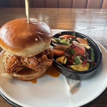30hop - Hot Honey Chicken Sandwich - Bars Near Me - Merriam, Kansas