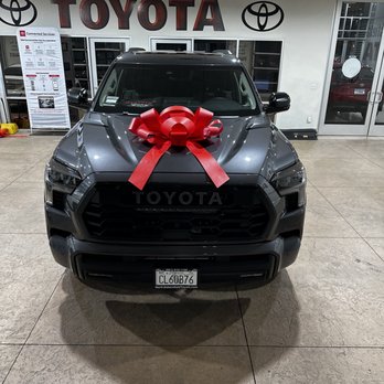 North Bakersfield Toyota - Car Dealers Near Me - Bakersfield, California