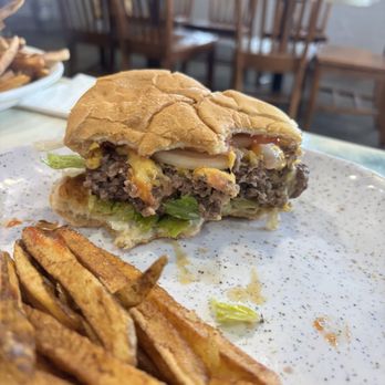 Poquoson Diner - 1/2 pound burger - American Near Me - Poquoson, Virginia Poquoson Diner - 1/2 pound burger - American Near Me - Poquoson, Virginia