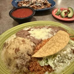 Los Mexicanos - Taco, chili relleno, rice and beans