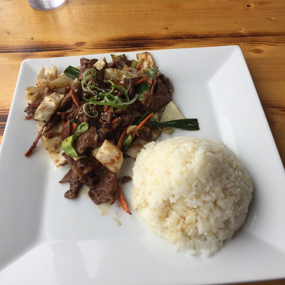 Ryu's Kitchen - Lunch portion of beef bulgogi. Looks good. - Korean Near Me - Fort Wayne, Indiana Ryu's Kitchen - Lunch portion of beef bulgogi. Looks good. - Korean Near Me - Fort Wayne, Indiana