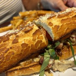 Cap's Pizza & Tap House