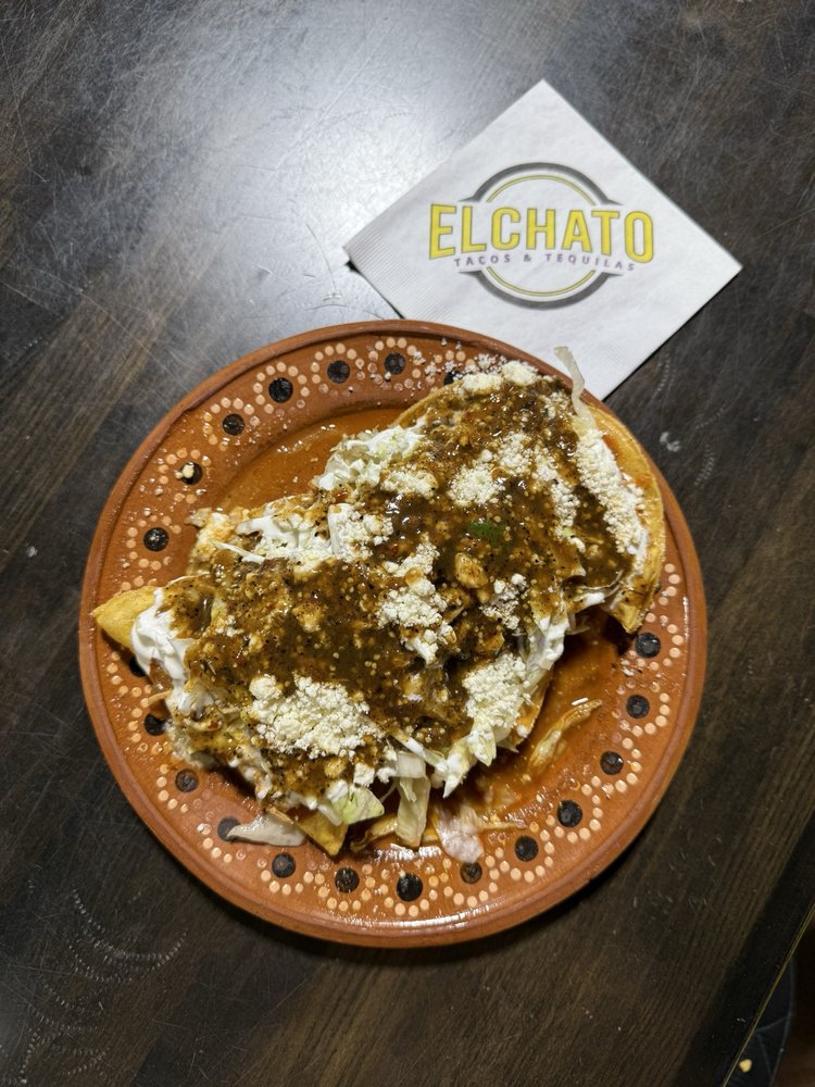 El Chatos Tacos & Tequilas Logo