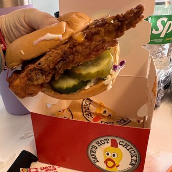 Dave's Hot Chicken - Cauli Daves #4 1 Cauli Slider with Fries - Chicken Shop Near Me - Novato, California
