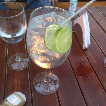 Alvear Roof Bar - Gin and tonic - Cocktail Bars Near Me - Buenos Aires, C