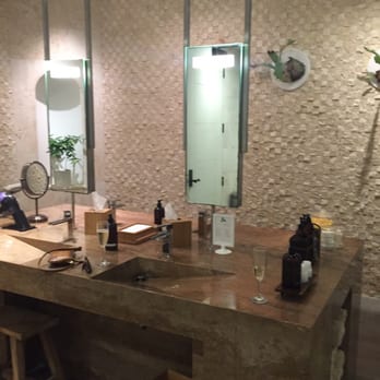 Esencia Wellness Spa - Women's bathroom lounge - Day Spas Near Me - Miami Beach, Florida Esencia Wellness Spa - Women's bathroom lounge - Day Spas Near Me - Miami Beach, Florida