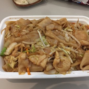 New Sing Mee Kitchen - Chicken Chow Fun. Noodles were good. Chicken was terrible. I threw away the chicken - Chinese Near Me - East Meadow, New York