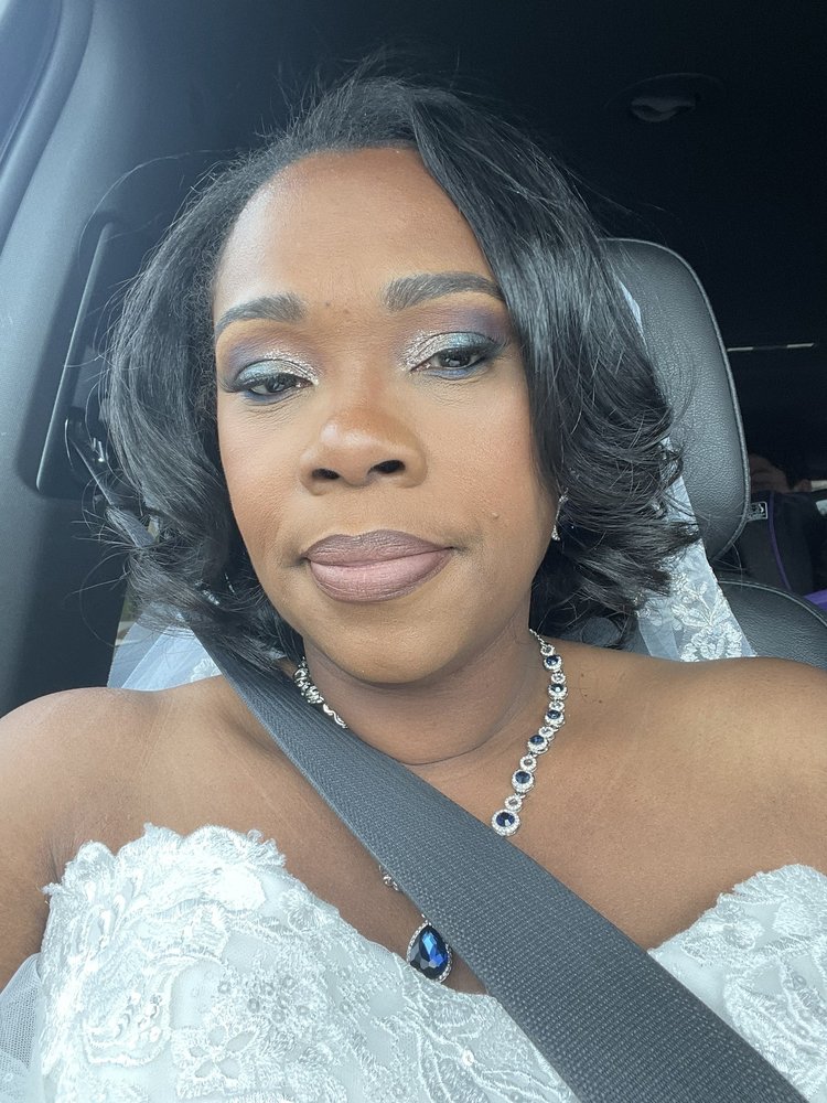 Strother Bracy Makeup Artistry Logo