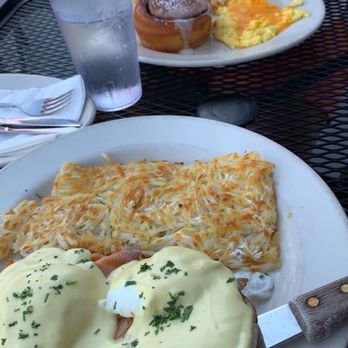 Christo's On Alki - Greek Near Me - Seattle, Washington