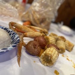 Crab Town - Snow Crab Legs in Crabtown sauce