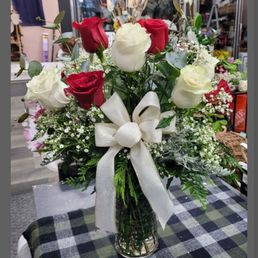 Beautiful flowers excellent customer service Highly recommend Beautiful flowers excellent customer service Highly recommend