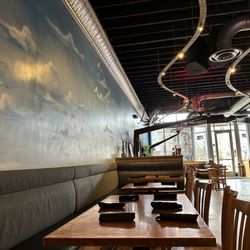 Guru's Cafe - Interior of Guru's
