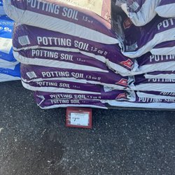 Bainbridge Island Ace Hardware - Store brand high value for money potting soil