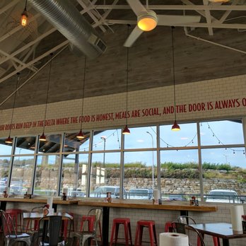 Slim Chickens - Chicken Wings Near Me - Independence, Missouri