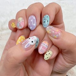 Nails Sketch - Happy easter