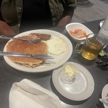 Break Your Fast - American Near Me - Union City, California