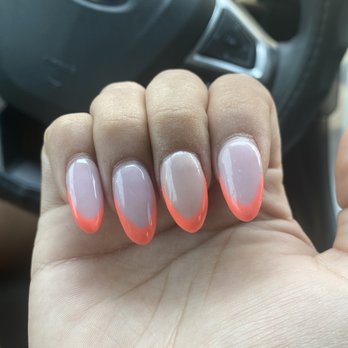 Lacquer Nails And Spa Tempe - The middle finger she "fixed" notice the color difference & shape - Nail Salons Near Me - Tempe, Arizona