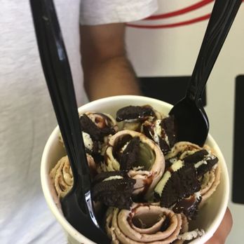 Sweet Charlie's - Ice Cream & Frozen Yogurt Near Me - Rehoboth Beach, Delaware Sweet Charlie's - Ice Cream & Frozen Yogurt Near Me - Rehoboth Beach, Delaware