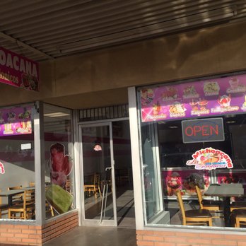 La Michoacana Y Bionicos - the outside of a restaurant - Ice Cream & Frozen Yogurt Near Me - Lompoc, California
