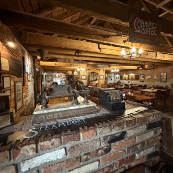 Steamboat Warehouse Restaurant - Entry foyer - Seafood Near Me - Washington, Louisiana