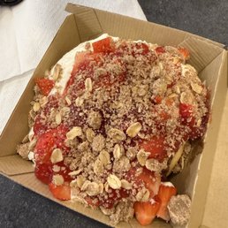 Strawberry Cheesecake Crunch Roll Strawberry Cheesecake Crunch Roll