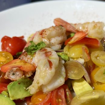 The Snug Pub - Shrimp and avocado - Pubs Near Me - Victoria, British Columbia The Snug Pub - Shrimp and avocado - Pubs Near Me - Victoria, British Columbia
