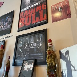 Brooklyn Pizza - Grill - NYC mobster decor
