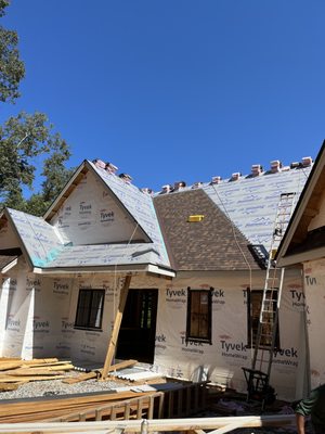 Four Seasons Roofing