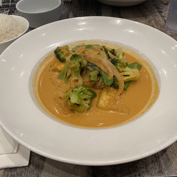 Wild Ginger - Red curry with tofu and white rice. - Sushi Bars Near Me - Daytona Beach, Florida Wild Ginger - Red curry with tofu and white rice. - Sushi Bars Near Me - Daytona Beach, Florida