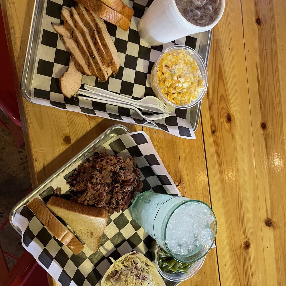 Tyler's Barbeque - Chicken plate and brisket plate - Barbeque Near Me - Amarillo, Texas Tyler's Barbeque - Chicken plate and brisket plate - Barbeque Near Me - Amarillo, Texas