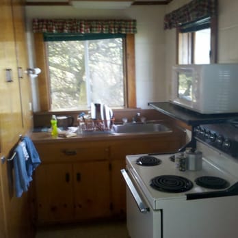 Cape Cod Cottages - Hotels Near Me - Waldport, Oregon