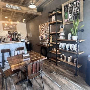 Foxtail Coffee - Need a hot cup of coffee for this rainy day - Coffee & Tea Near Me - Winter Park, Florida
