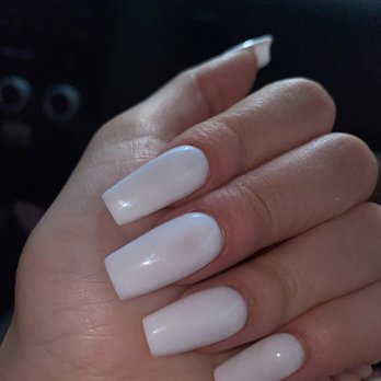 Allure Nails Salon - Hole in the middle nail due to improper service of the SNS dip powder. Happened during manicure. - Nail Salons Near Me - Atlanta, Georgia