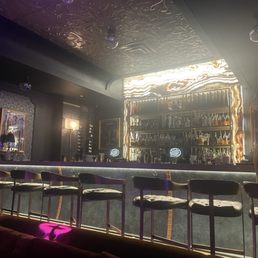 Nomi bar Nomi bar