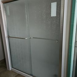 Bath Fitter - Colton did a Excellent job ,look at his final completion.