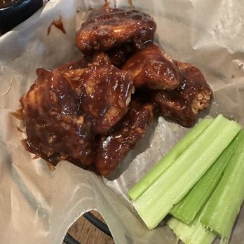 Full On Craft Eats & Drinks - BbQ Boneless Wings - Sandwiches Near Me - Annapolis, Maryland Full On Craft Eats & Drinks - BbQ Boneless Wings - Sandwiches Near Me - Annapolis, Maryland