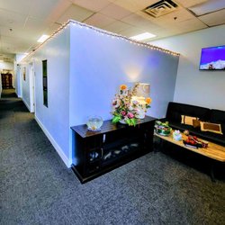Blue Sky Spa - Warm and comfortable reception/waiting area