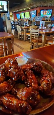 Hooters by null