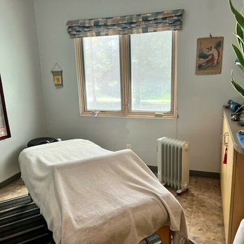 Wertz Chiropractic - Chiropractors Near Me - Champaign, Illinois Wertz Chiropractic - Chiropractors Near Me - Champaign, Illinois