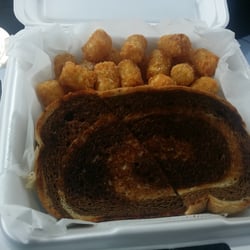 Cibolo Market Deli - Ruben, tots and drink - $9 .Surprisingly good.
