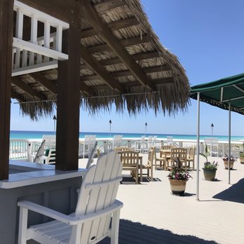 Henderson Park Inn - Tiki bar. Really good happy hour - Hotels Near Me - Destin, Florida