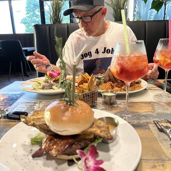 El Patio Bar and Grill - Burger, red snapper and ceviche - Asian Fusion Near Me - Raleigh, North Carolina El Patio Bar and Grill - Burger, red snapper and ceviche - Asian Fusion Near Me - Raleigh, North Carolina
