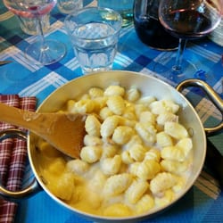 Quattro Soldi - Gnocchi fonduta e funghi. Squisiti!