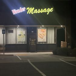 Wonder Foot Massage - Close early and rushed the massage by 15 minutes because the others are ready to go!