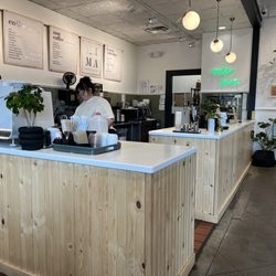 Lima Coffee Roasters - Order and pickup counter