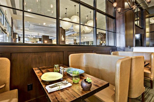 Trillium Kitchen + Cocktails by null