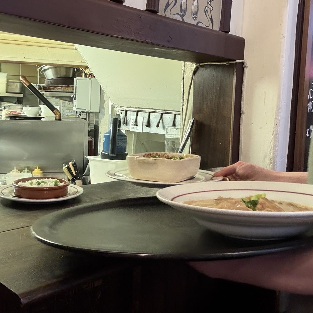 Le Progrès - Service was excellent. - Brasseries Near Me - Paris, 75