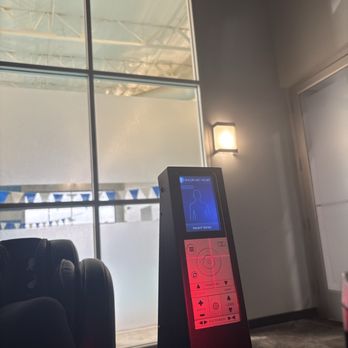 EōS Fitness - Massage chair - Gyms Near Me - Phoenix, Arizona EōS Fitness - Massage chair - Gyms Near Me - Phoenix, Arizona